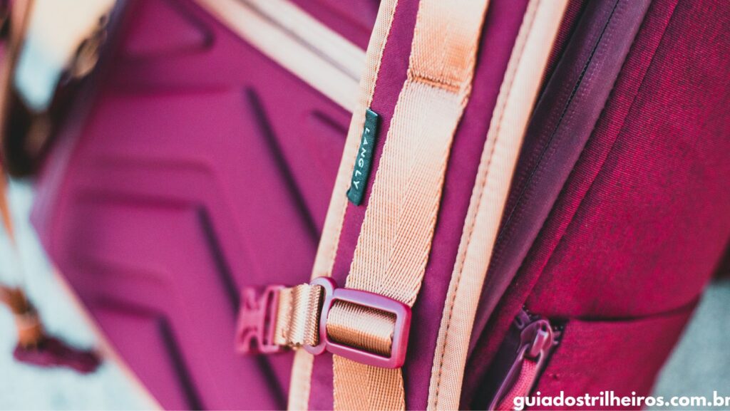 como colocar o ziper que saiu do trilho da mochila