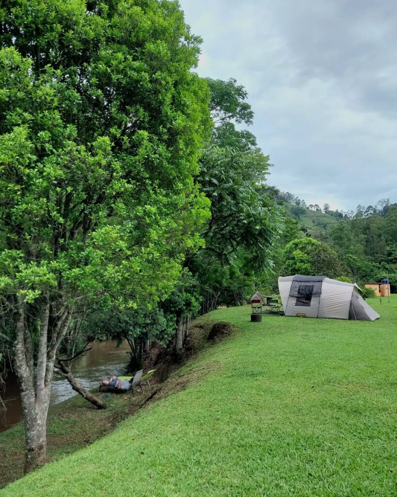 Cachoeira dos Pretos camping