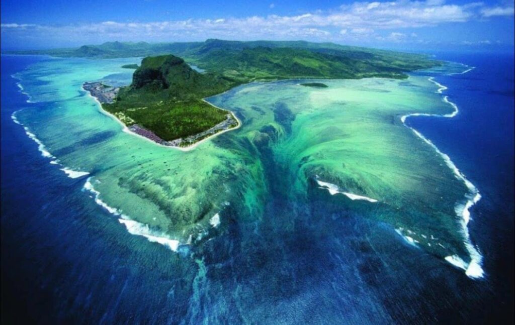 Maio Cachoeira do Mundo