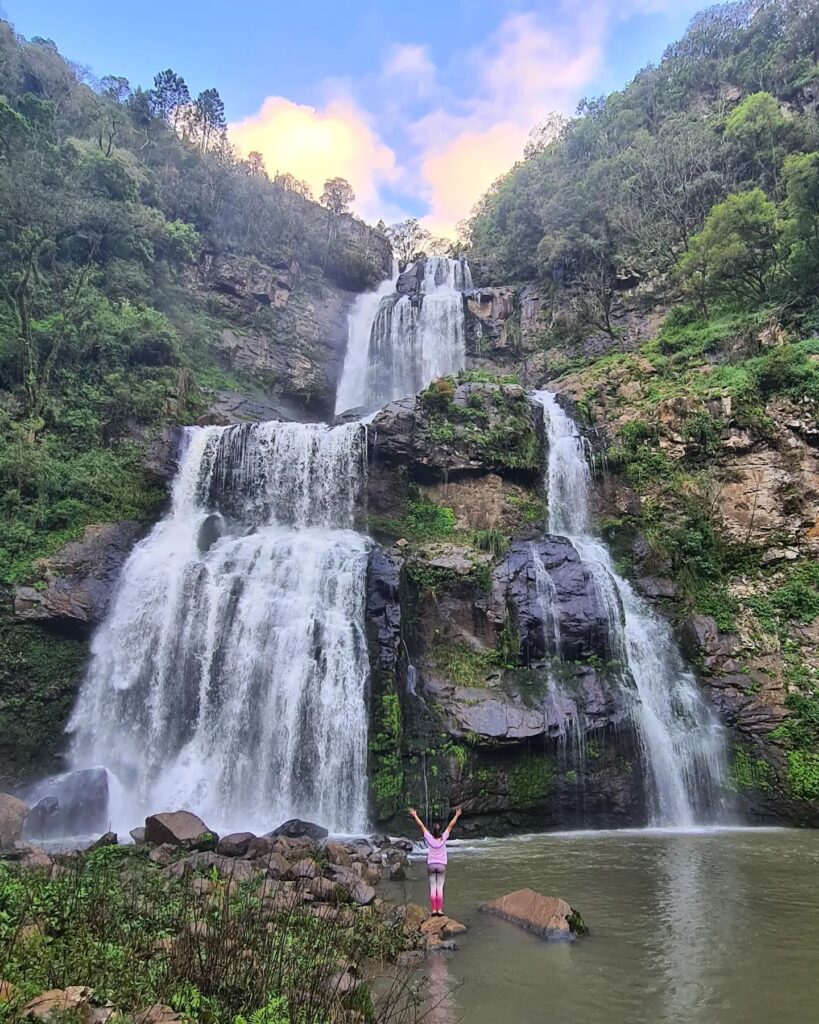 CACHOEIRA DE ÁGUAS CLARAS