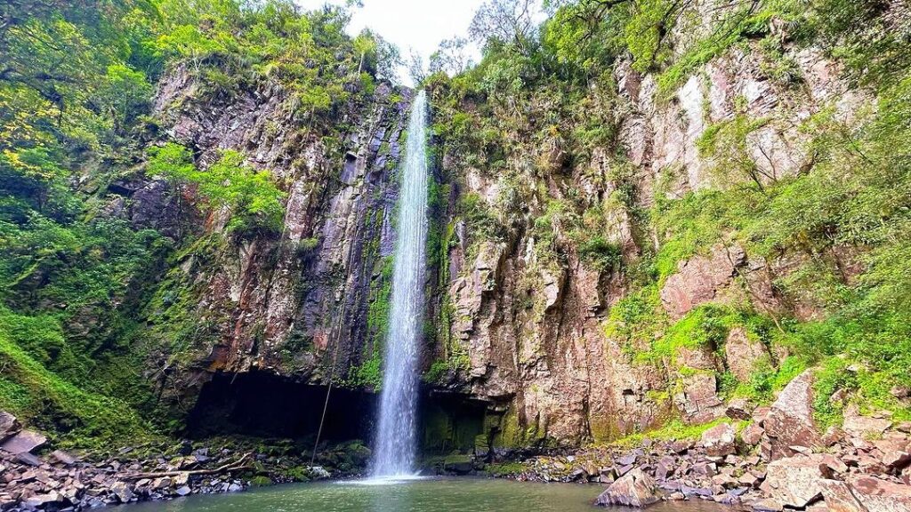 CASCATA DA FERRADURA