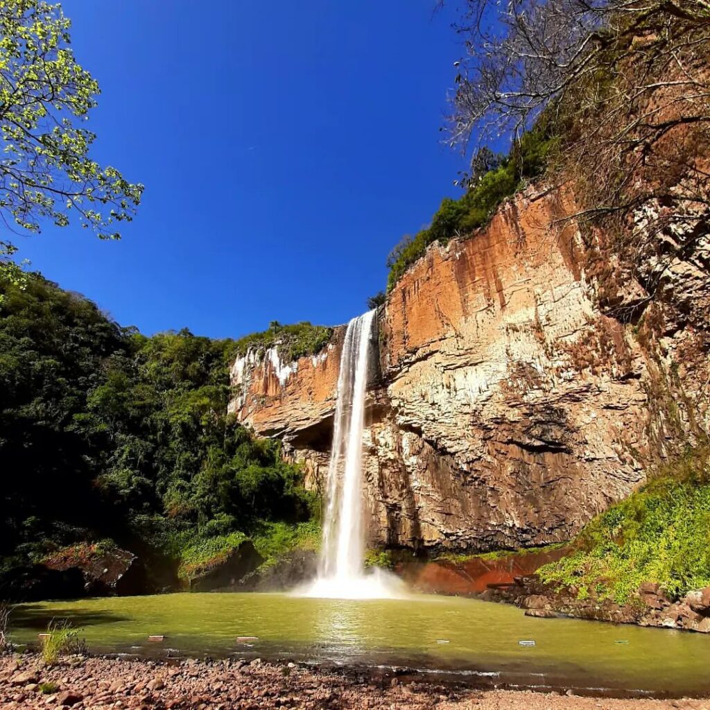 cascata do chuvisqueiro