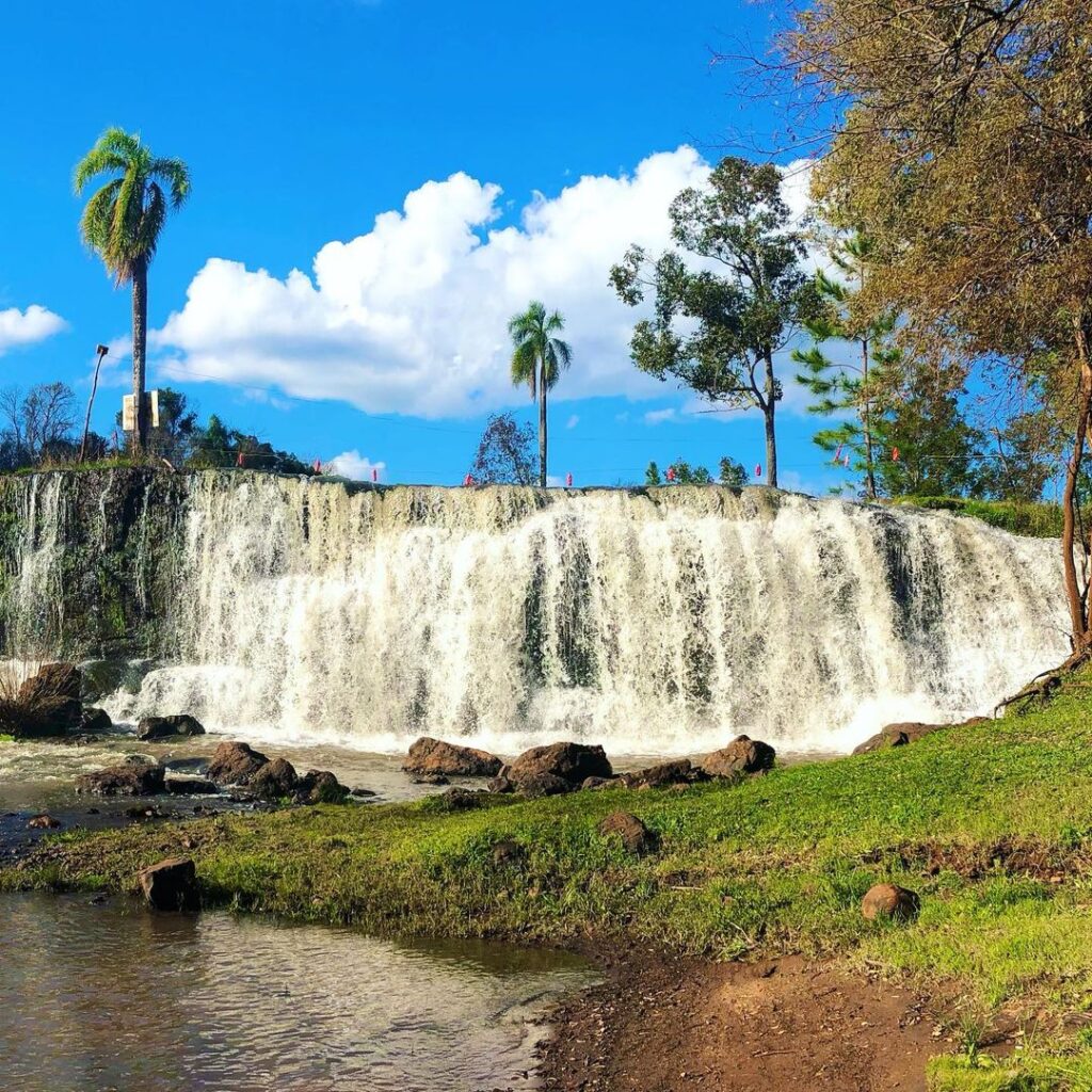 Cascata do Caxambu