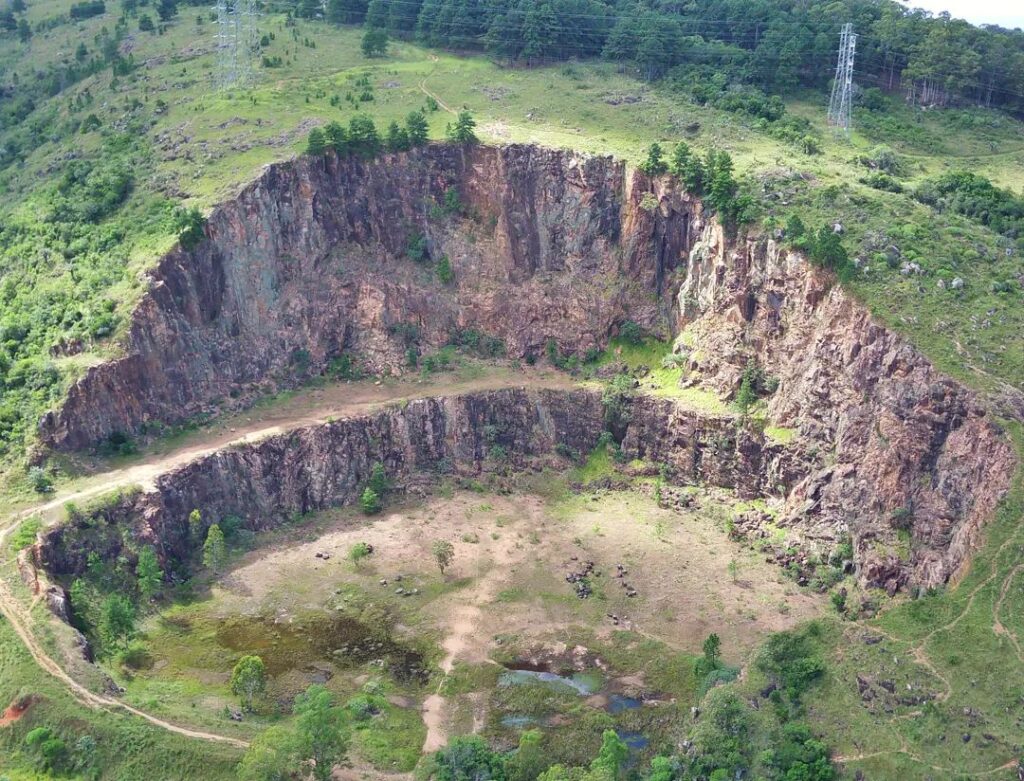 Cascatinha Pico da Colina