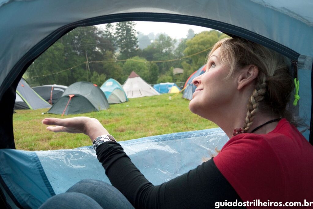 QUAL É A MELHOR BARRACA DE CAMPING PARA CHUVA 2